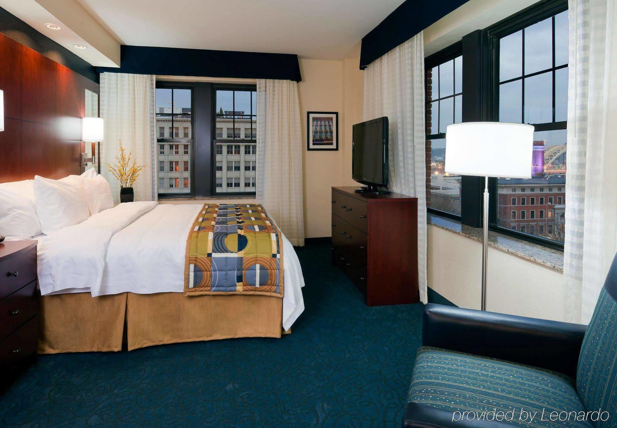 Residence Inn By Marriott Cincinnati Downtown/The Phelps Room photo