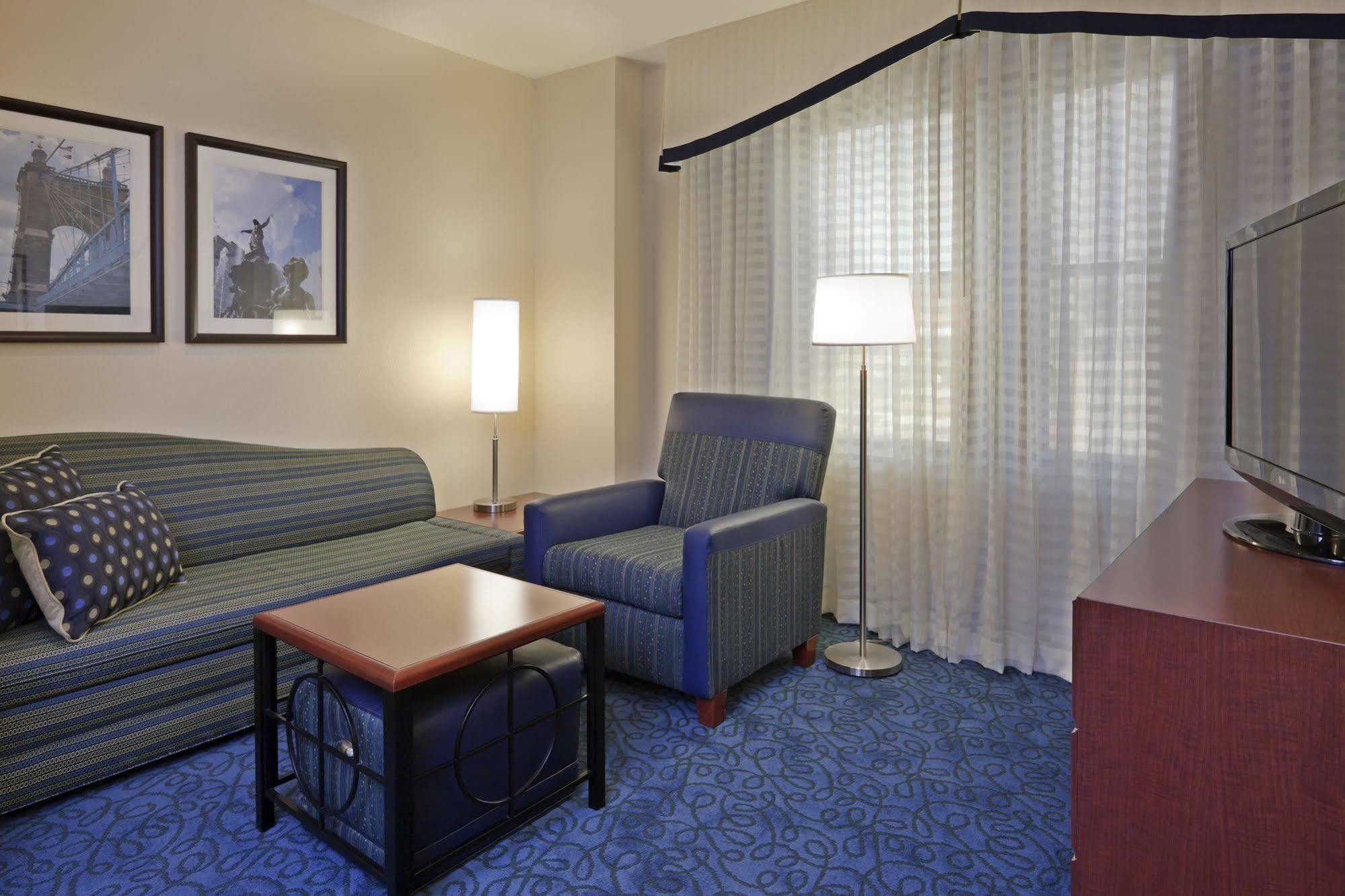 Residence Inn By Marriott Cincinnati Downtown/The Phelps Room photo